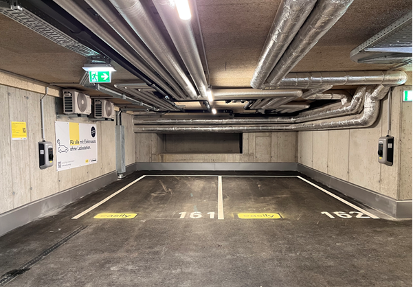 Garagenplatz mit Lademöglichkeit für E-Fahrzeuge